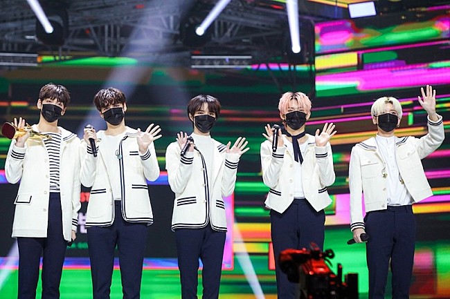 「TOMORROW X TOGETHERが『第35回ゴールデンディスクアワード』でアルバム部門本賞獲得」1枚目/5