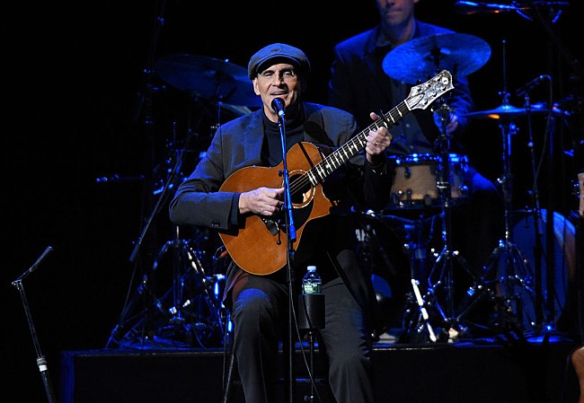 「ジェームス・テイラー/キャロル・キング/FOBなど、バイデン次期大統領の就任式プレ・イベントに出演」1枚目/1