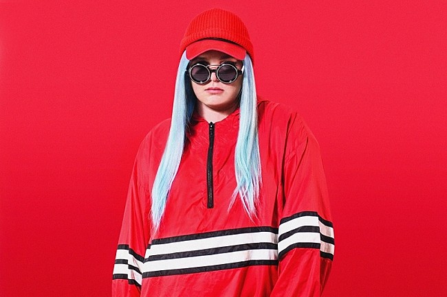 「＜インタビュー前半＞トーンズ・アンド・アイが語る、ストリート時代の思い出と新曲「フライ・アウェイ」に込めた感情」1枚目/1