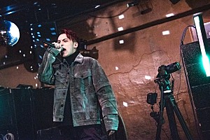 Novel Core、誕生日配信ライブでSKY-HIと「SOBER ROCK」リミックス披露