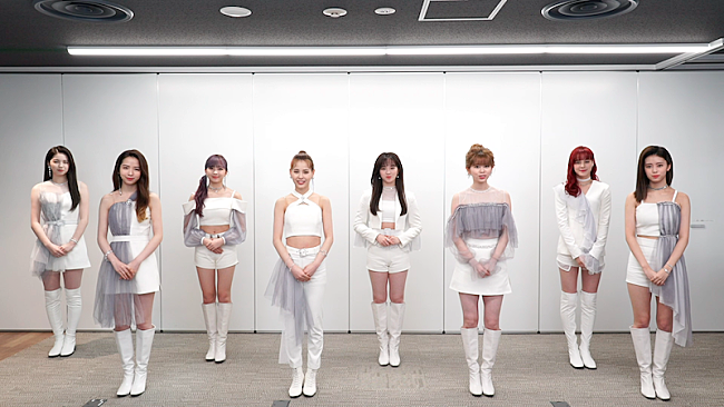 「ソフトバンクとNiziUがコラボレーション、新プロジェクト「NiziU LAB」2月スタート」1枚目/2