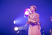 「井上苑子が無観客ライブ配信“涙ながらにファンへ感謝”、ライブDVD限定発売へ」1枚目/2