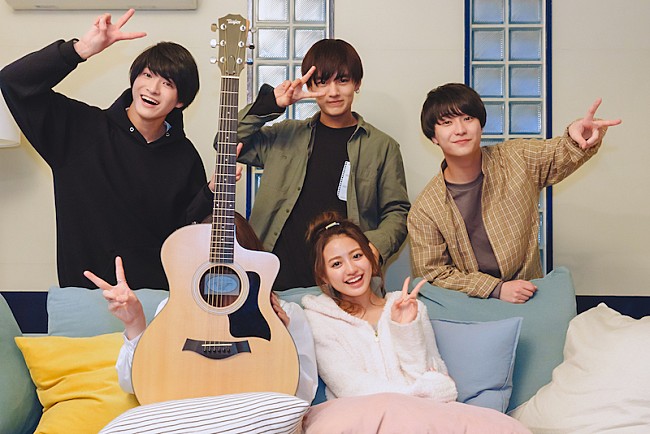 「さくらしめじ×ひらめコラボ曲「ストーリーズ」「恋のスタートボタン」のMVが同時公開」1枚目/1