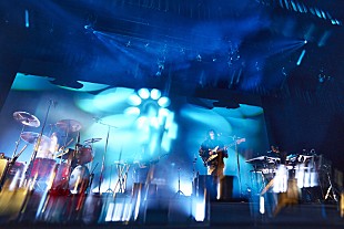 「Tempalay、移籍発表後初＆ホール公演初のワンマンよりライブレポート到着」