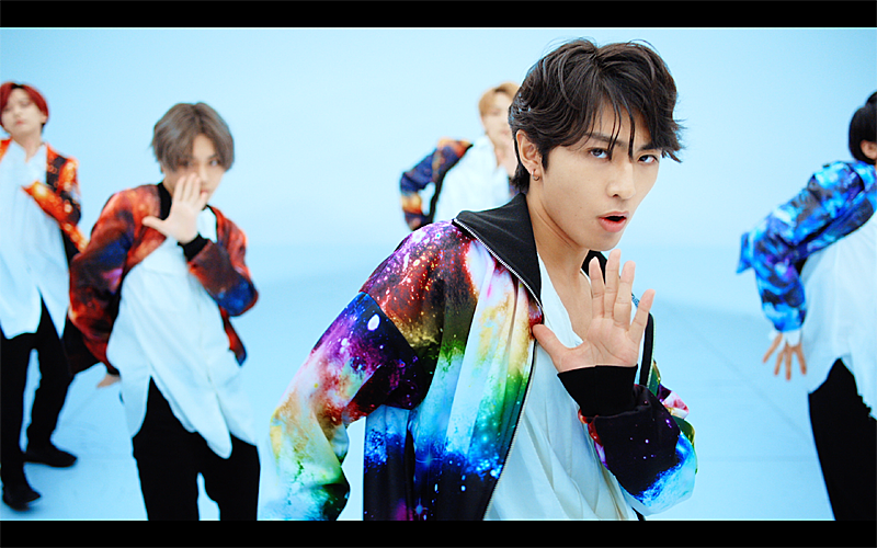 VOYZ BOYが1stシングル表題曲「GALAXY」のMV解禁、『ダウンタウンDX』EDテーマ決定も