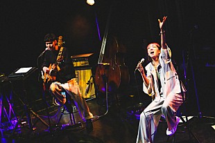 「＜ライブレポート＞ジャンルを超えたハイブリッドなポップミュージックを生み出し続けるモノンクルの“今”」