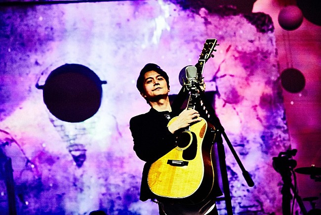 「福山雅治の全曲バラードライブ【31st Anniv.Live Slow Collection】レポートが到着」1枚目/4