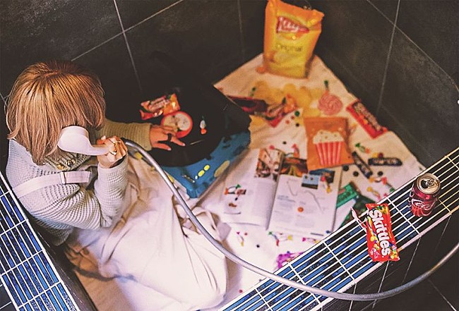 「kojikoji、最新EP『PEACHFUL』から「七色の橋の上で」フルCGアニメーションMV公開」1枚目/4