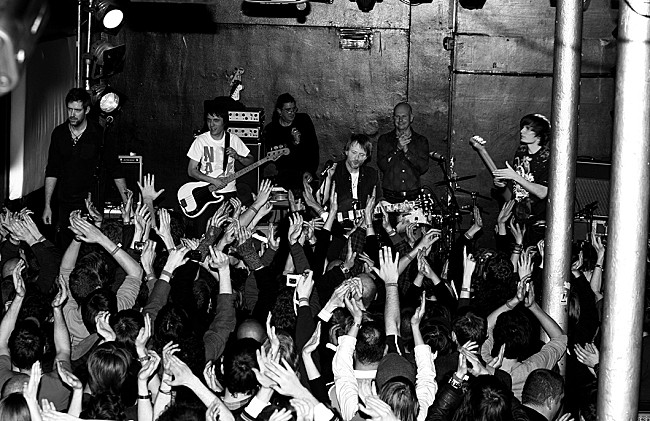 「レディオヘッド、アーカイヴ・ライブの配信第二弾を発表　初回は2008年の即興ギグを配信」1枚目/1