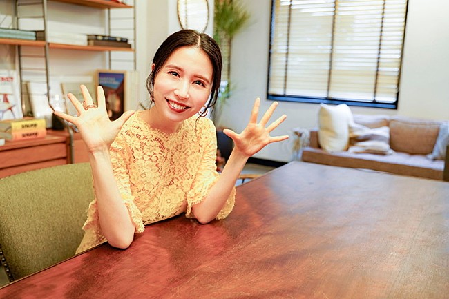 「May J.、公式YouTubeチャンネル開設「皆さんともっと繋がり合えていけたら」」1枚目/3