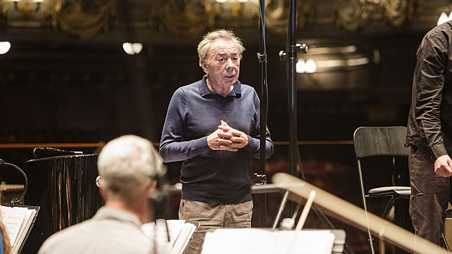 「アンドリュー・ロイド・ウェバー、81人編成のオーケストラと英国最古の王立劇場で録音した新作リリース決定」1枚目/1