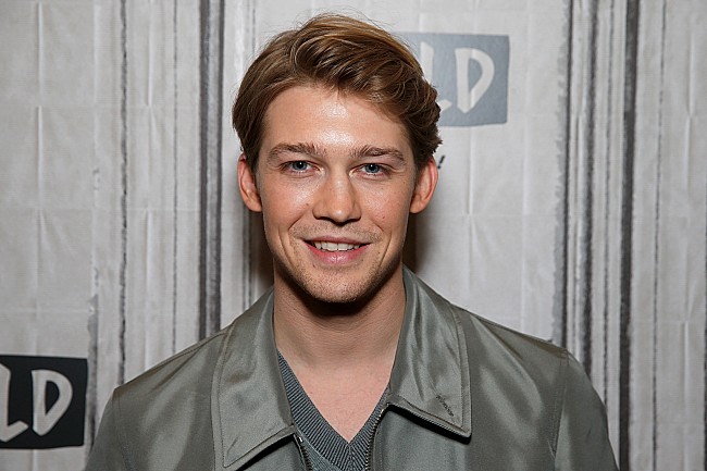 「テイラー・スウィフトの恋人ジョー・アルウィン、『フォークロア』の共同プロデューサーとして正式に【グラミー賞】を受賞」1枚目/1