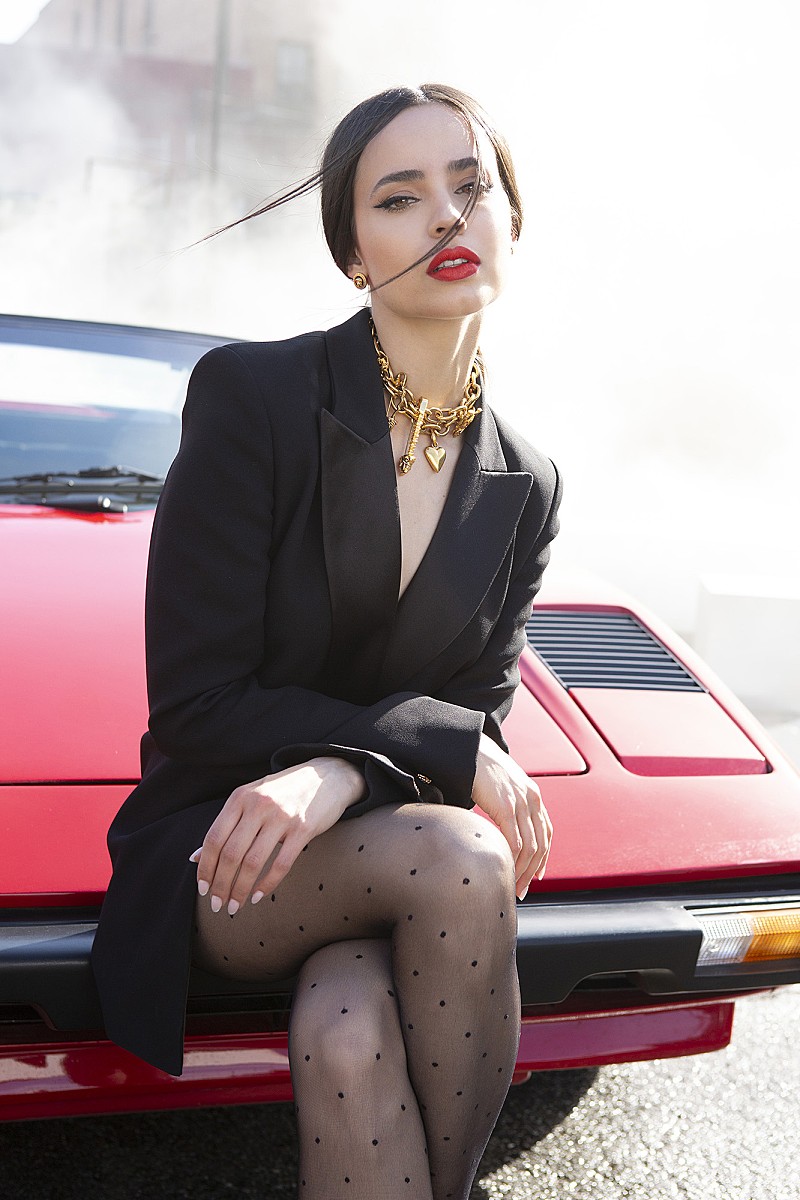 「Hannah Lux Davis」2枚目/3