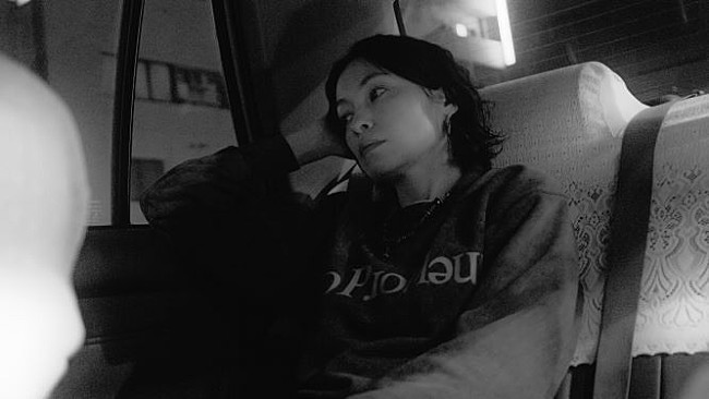 「大比良瑞希がShin Sakiuraプロデュース「遠回り」のMV公開、太田莉菜出演」1枚目/4