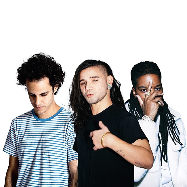 「スクリレックス、フォー・テット＆スターラーとタッグを組んだ新曲「バタフライズ」公開」1枚目/2