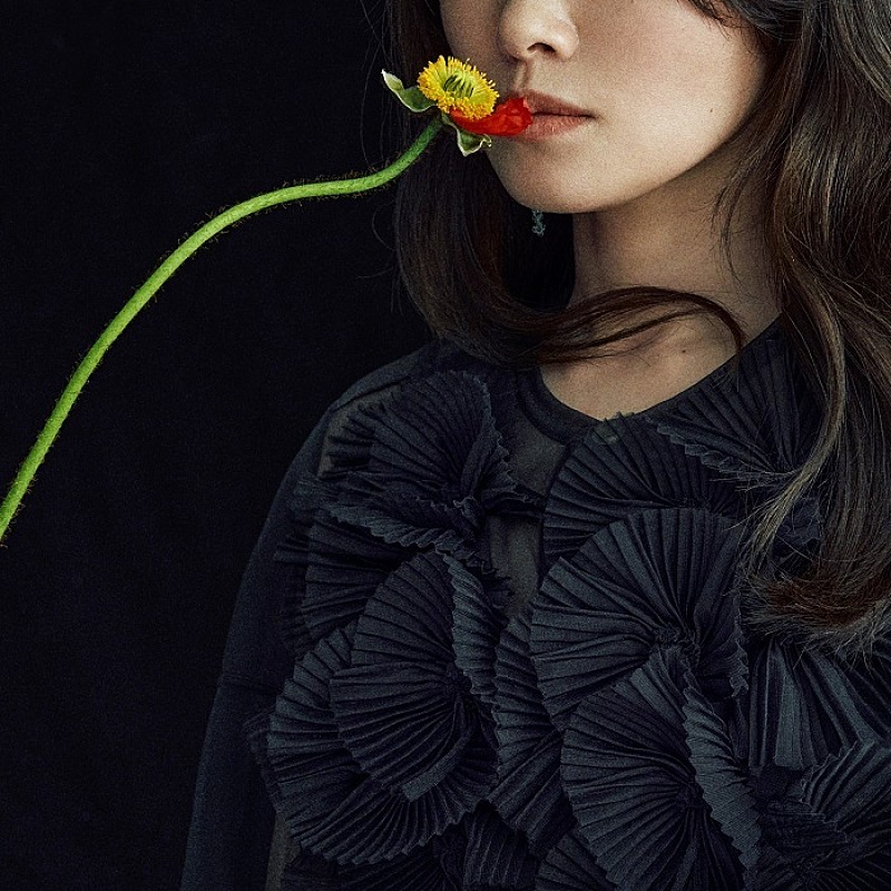 NakamuraEmiの新曲「投げキッス」配信リリースへ、「尊い気持ちを大切にして」 