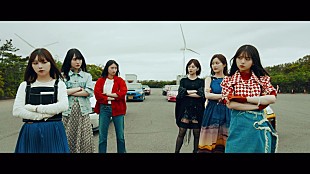 「乃木坂46、新曲「ごめんねFingers crossed」MV公開　トータル1億円の車でカーレース」