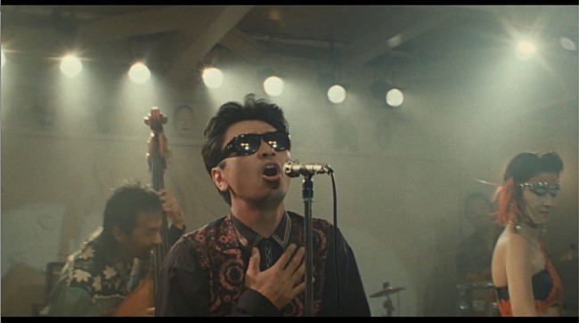 「桑田佳祐が監督・音楽を務めた映画『稲村ジェーン』Blu-ra＆DVDのスポット映像公開　ラジオでは2週連続特集」1枚目/2