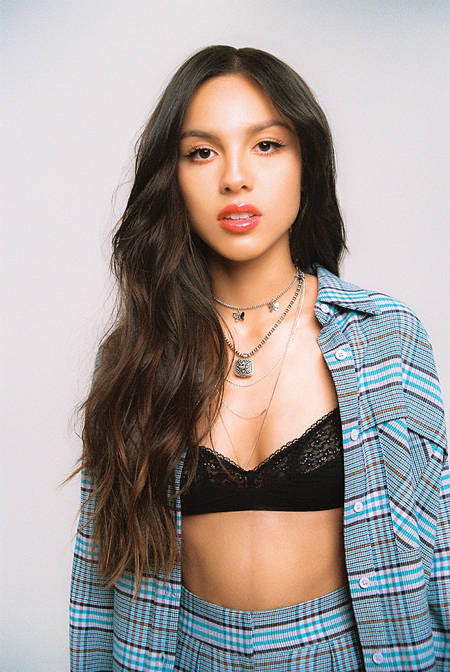 「オリヴィア・ロドリゴ、新曲「enough for you」のアコースティック・ライブ・ビデオ公開」1枚目/5