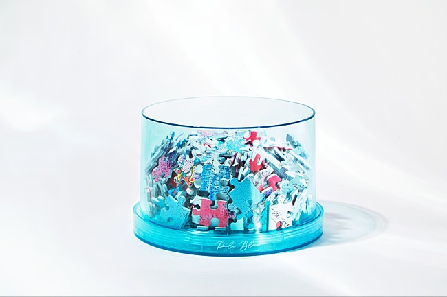 「米津玄師、ニューシングル『Pale Blue』パッケージ＆法人特典の写真公開」1枚目/8