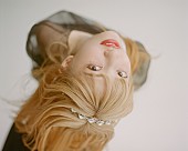 「甲田まひる、ワーナーミュージック・ジャパンよりシンガーソングライターとしてデビュー決定」1枚目/3