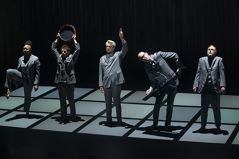 「(c)2020 PM AU FILM, LLC AND RIVER ROAD ENTERTAINMENT, LLC ALL RIGHTS RESERVED」4枚目/5