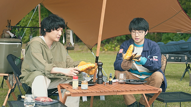 「石崎ひゅーい×崎山蒼志、キャンプを楽しみ「夏至」「第三惑星交響曲」スペシャルセッション」1枚目/4