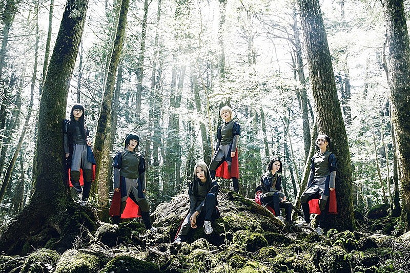 「GO TO THE BEDS、カオスな「Meaningless」MV公開　EP『BLOOD COMPACT』全収録曲の配信スタート」1枚目/2