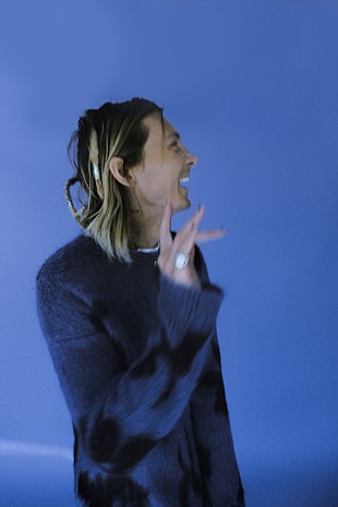 「ジャグワー・ツイン、新SG「I Like to Party」７/２３リリース」