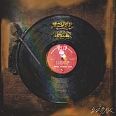 「シングル『Never Looking Back』ジャケット」2枚目/2