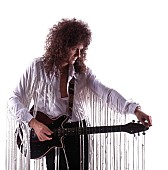 「ブライアン・メイ、リマスター盤『バック・トゥ・ザ・ライト～光にむかって～』より「トゥー・マッチ・ラヴ・ウィル・キル・ユー」先行配信」1枚目/2