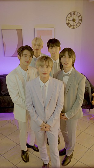 「TOMORROW X TOGETHERのオリジナルコンテンツがバーティカルシアターアプリsmash.で配信」