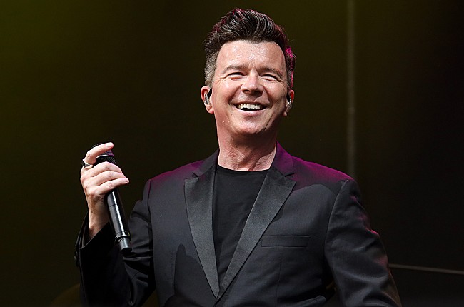 「リック・アストリー、「ギヴ・ユー・アップ」MVが10億再生突破」1枚目/1