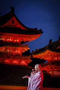 HYDE、平安神宮で圧巻の“雅楽×オーケストラ”コンサート | Daily News