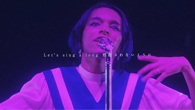 「女王蜂、武道館公演DAY1より「Serenade」ライブ映像公開」1枚目/2