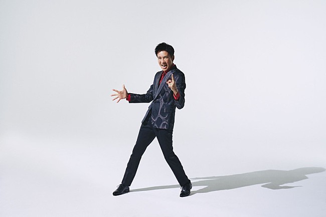 「郷ひろみ、代表曲をサンプリングした新曲「100GO!回の確信犯」ダンサンブルなMV公開」1枚目/4