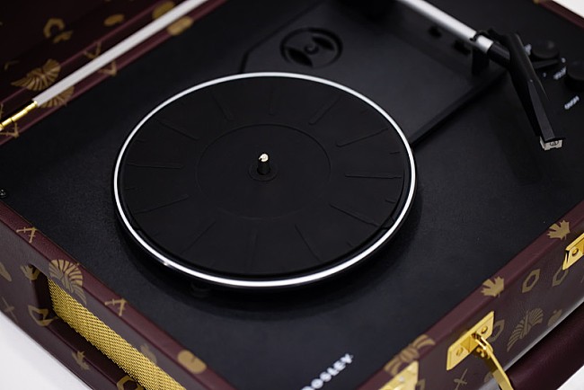 「『CROSLEY社トランク型ポータブル・アナログプレイヤー東京事変『再生装置』』」14枚目/20