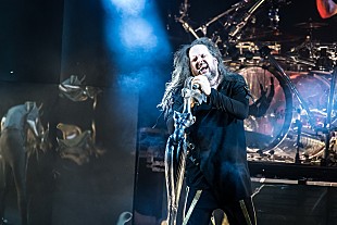 「KOЯN、チームの一員が新型コロナ感染のためコンサート延期」