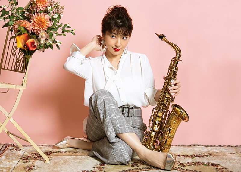 小林香織、15周年記念アルバム『NOW and FOREVER』を引っ提げてBillboard Liveに登場