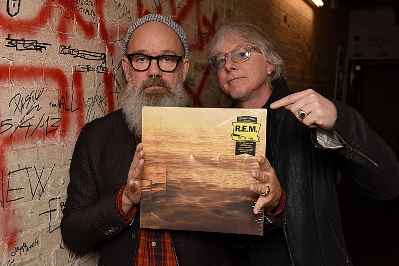 R.E.M.のマイケル・スタイプ＆マイク・ミルズ、地元住民に新型コロナのワクチン接種を呼びかける