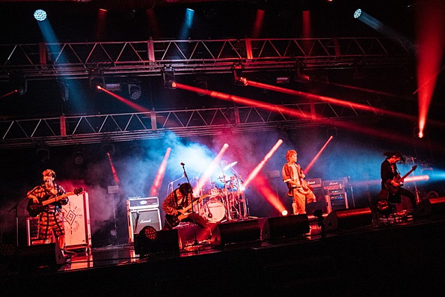 「手越祐也×THE ORAL CIGARETTES」10枚目/10