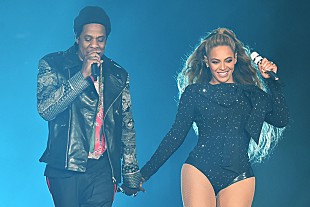 「ビヨンセ、夫ジェイ・Zと出演するティファニーの最新キャンペーン動画で「ムーン・リバー」をカヴァー」