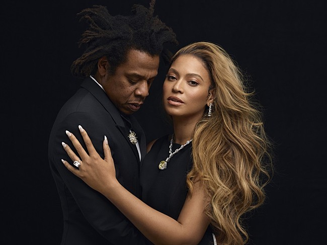 「(C) Beyonce and JAY-Z for the Tiffany &amp; Co. fall 2021 ABOUT LOVE campaign, shot by Mason Poole.」2枚目/2