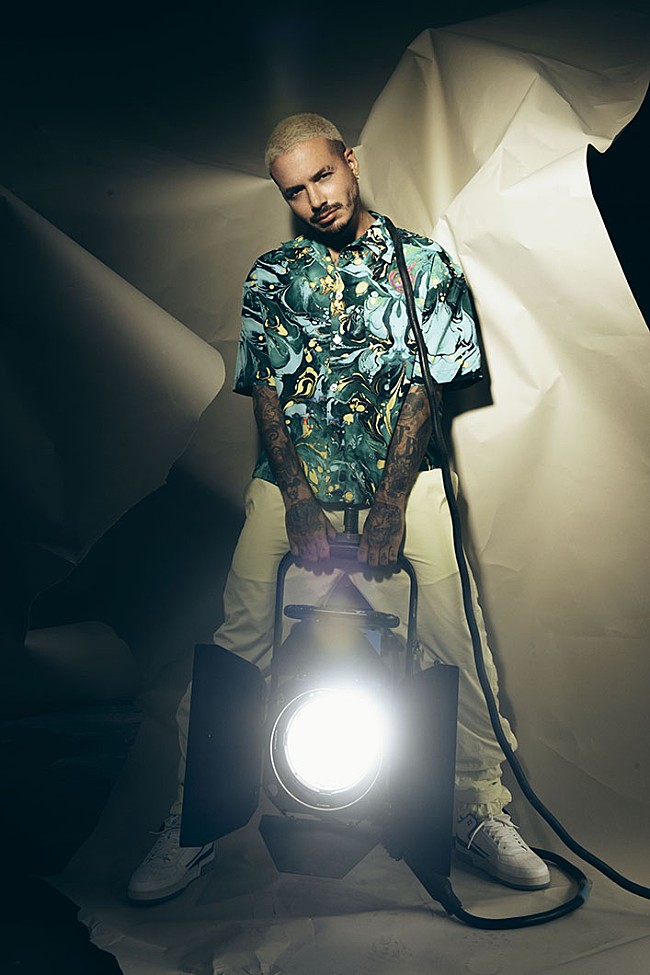 「J.バルヴィン、最新AL『JOSE』の楽曲をTikTok LIVEで披露」1枚目/2