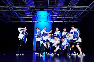 内田雄馬　パーカー 内田雄馬 ライブ ワイヤーキーリング 千葉（内田雄馬、ゲスト