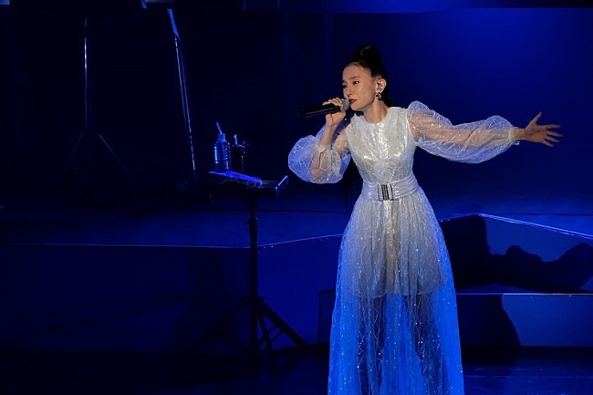 「May J. 全国ツアーをスタート、2年ぶりのツアーに「ステージ上が自分が生きてるなって感じる場所」」1枚目/2