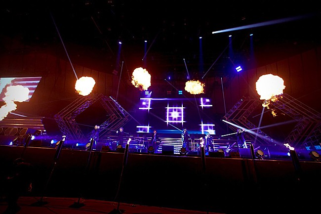 「＜ライブレポート＞Knight A - 騎士A -ワンマンライブ【The Night】　インターネットの枠を超えたところにだけ存在する、生々しい臨場感」1枚目/14