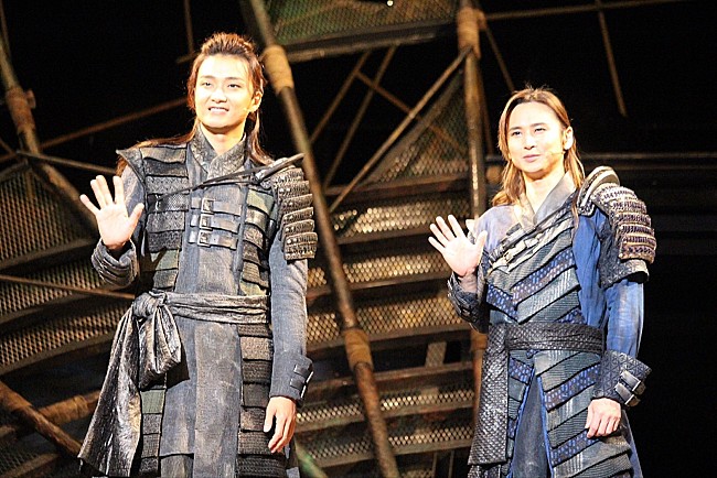 「堂本光一×井上芳雄「ナイツ・テイル」帝劇公演　上白石萌音、２人の“ナイトなエピソ－ド”を披露」1枚目/1