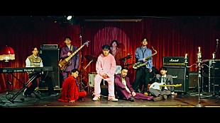 「空音、刹那的な出会いと衝動を表現「STREET GIG feat. Black petrol」MV公開」