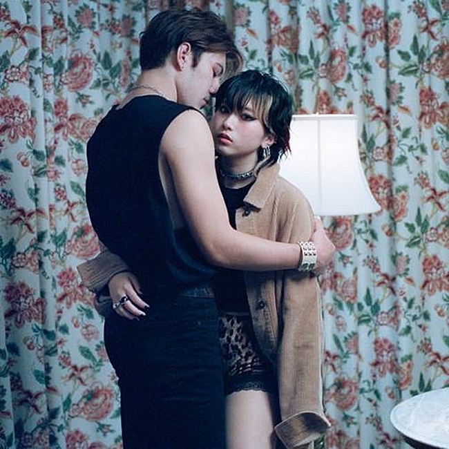 「配信シングル「My Mr.Right」」2枚目/2